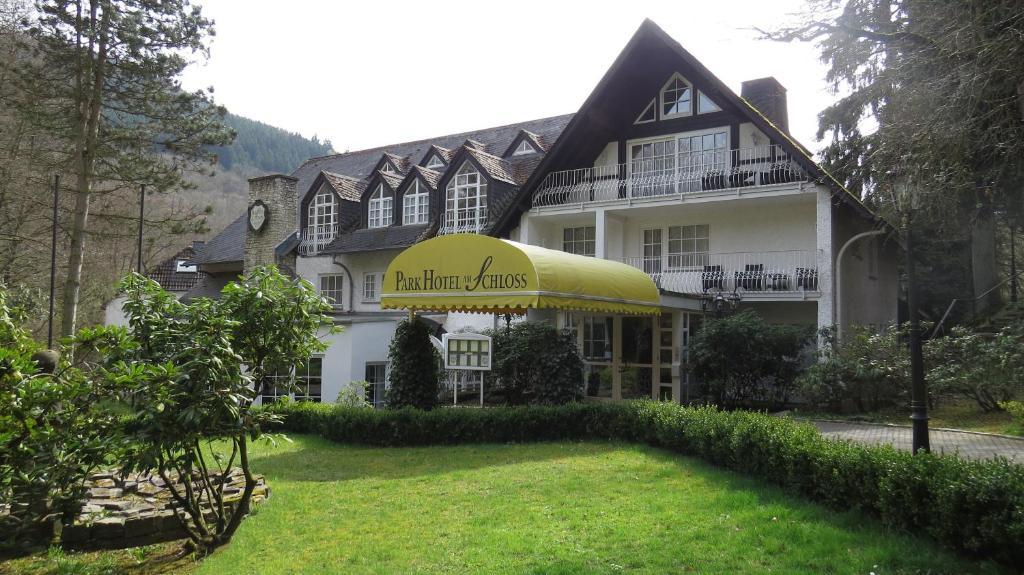 Park Hotel Am Schloss Ettringen  Exterior photo